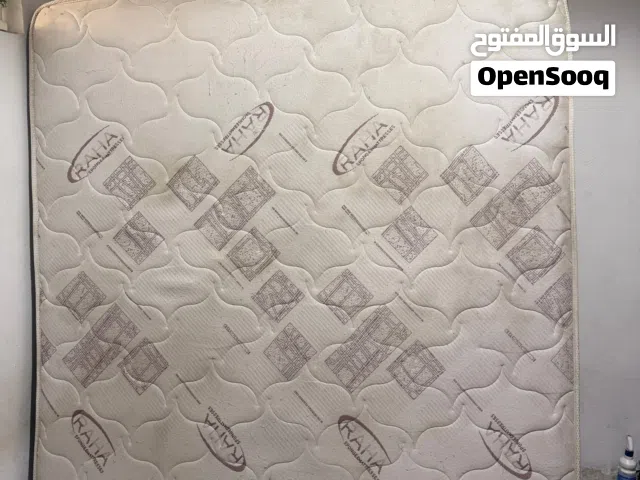 فراش 2 متر في 2 متر + سدة عدد 2 لوح ممتازات للبيع
