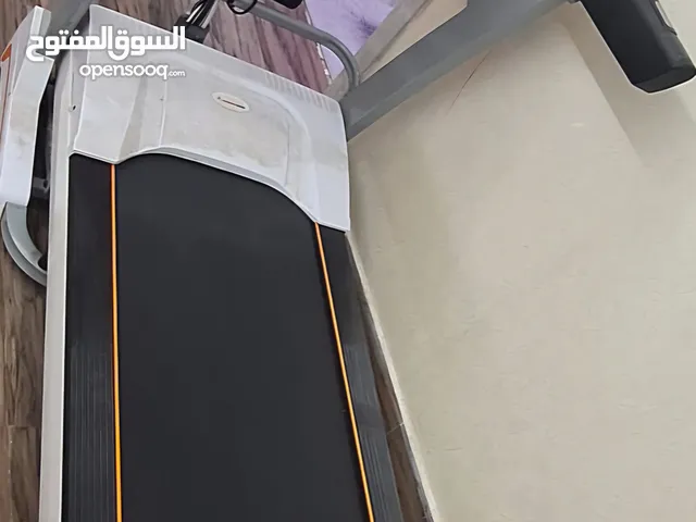جهاز مشي للبيع مستعمل تقريبا اسبوعين يناسب الاوزان العاليه فوق تقريبا 130 كيلو والجهاز شبه جديد