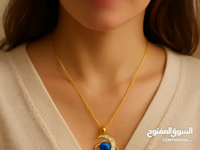 قلادة بتصميم فلكي