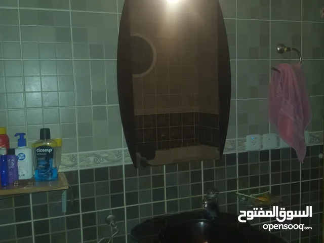 مغسله حمام بحالك جيده