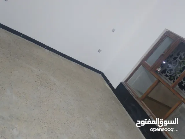 135 m2 3 Bedrooms Townhouse for Rent in Baghdad University
