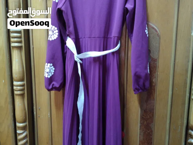 فستان نهدي وثوب الارزرق وجلباب وفستان نهدي