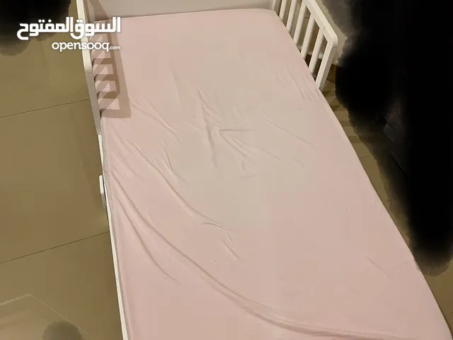 سرير اطفال
