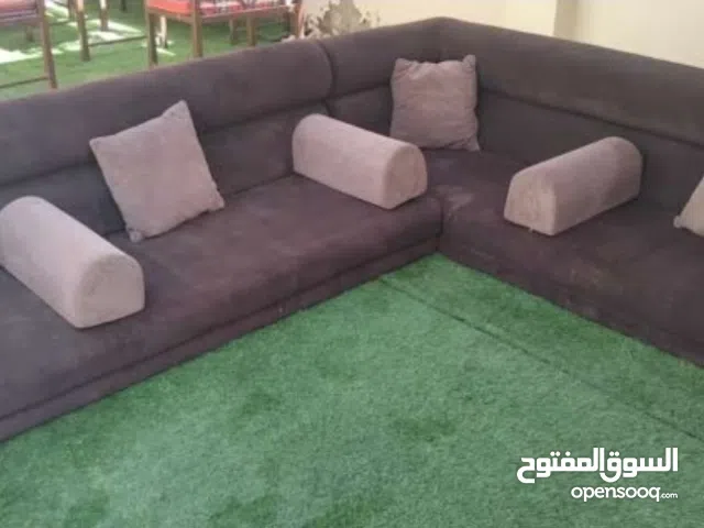 كراسي ارضيه من خمس اشخاص الى سته