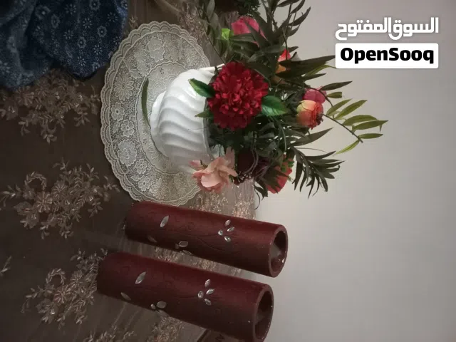 فازات من الخزف والقطيفة