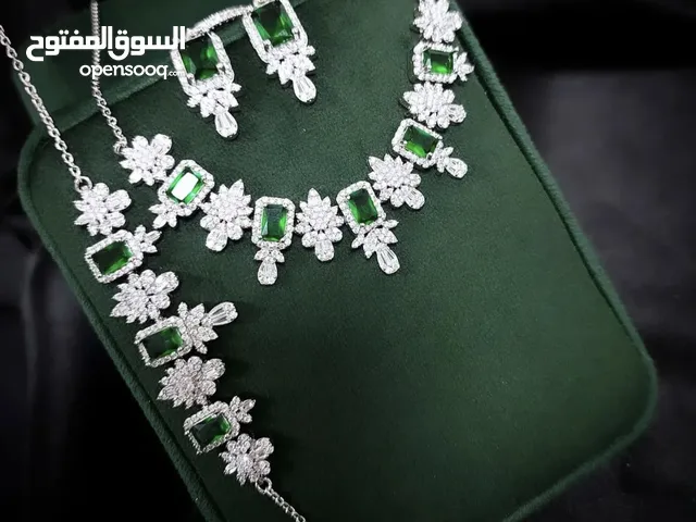 طقم مجوهرات فاخرة للنساء