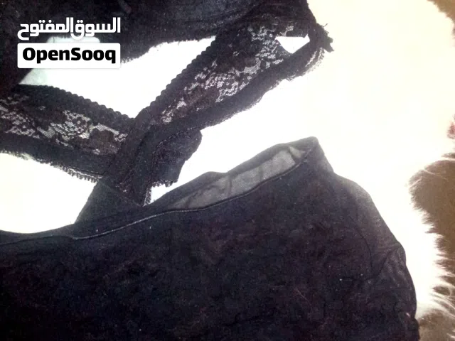 ملابس داخلي وبيتي مستعمل للبيع