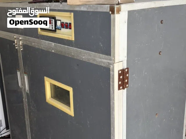 للبيع فقاسه سعه 1056 بيضه