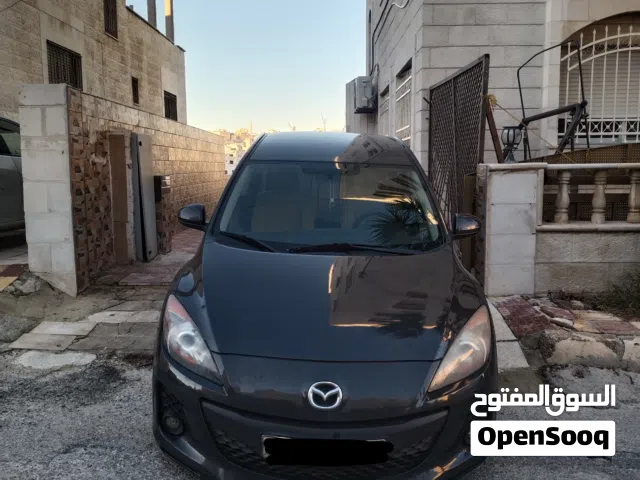 2013 مازدا 3 Standard
