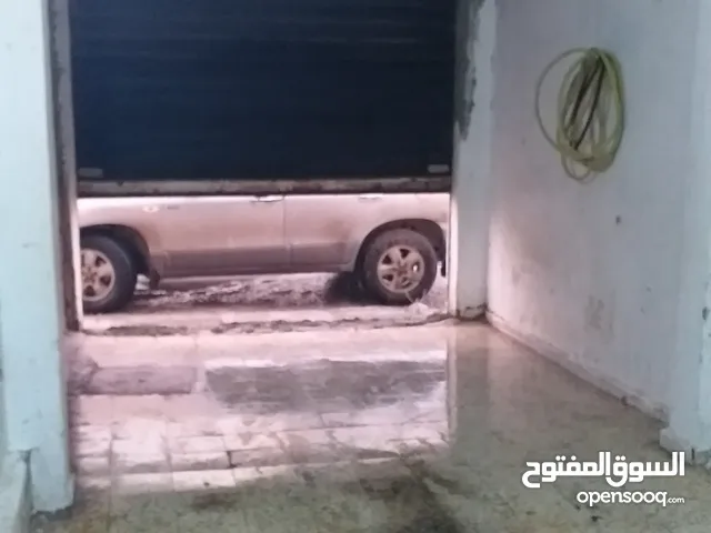 مخزن مقنط للايجار