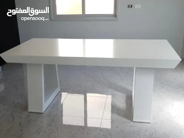 طاولة سفرة مستعملة