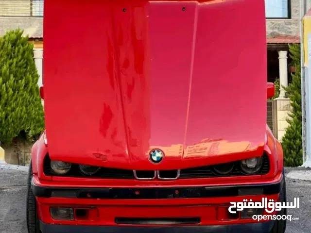 BMW E30 موديل 88 محوله 90 ماتور 20  موجودة في بلجيكا