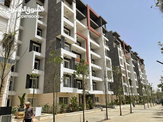 130 m2 3 Bedrooms Apartments for Sale in Giza Sheikh Zayed