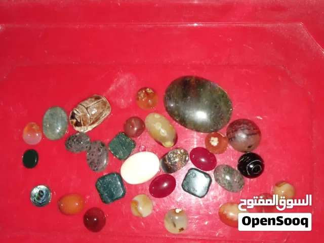 احجار اصلية بيعة سريعة العدد كما هو موضح بالصورة