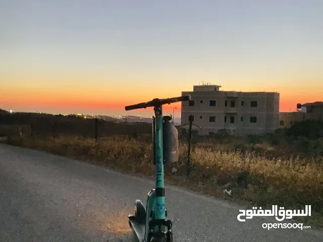 سكوتر من نوع تاير مع طاقيه الصليه  و كلشي  48 فولت 15 أمبير
