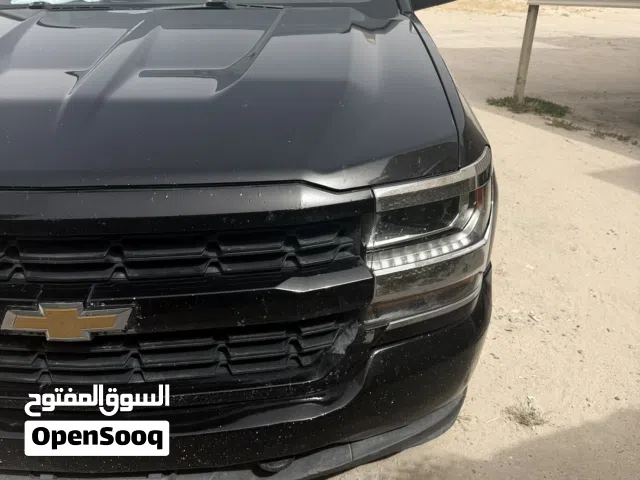2017 شيفروليه سلفرادو 1500 LS
