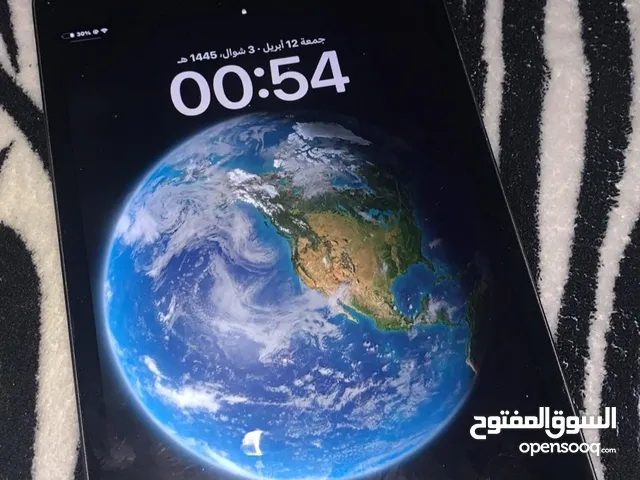 Apple iPad 5 64 GB in Tripoli