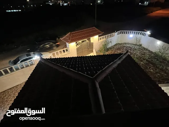 250m2 More than 6 bedrooms Villa for Sale in Irbid Petra Street