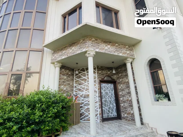 فلة راقية للبيع مع الأثاث
