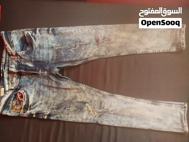 4 بناطيل جينز مستعملة بحالة جيدة جدا للبيع