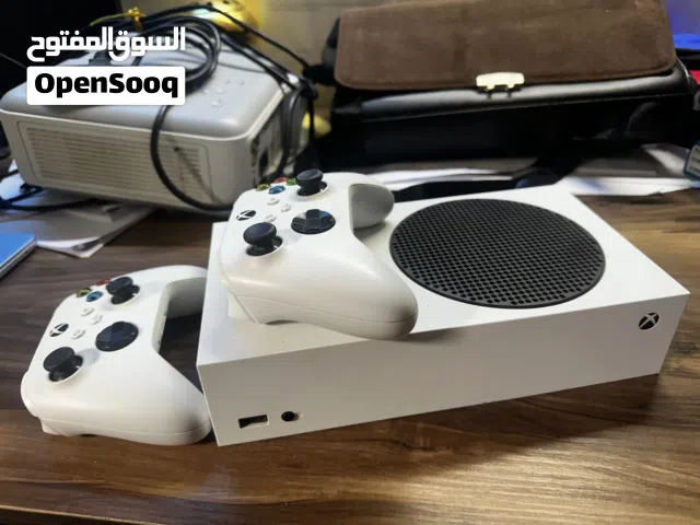 اكس بوكس سيريس اس جهاز نظيف غير مفتوح للبيه السعر ب 2000 دينار ليبي