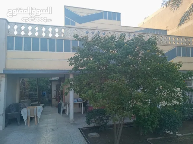 200 m2 More than 6 bedrooms Townhouse for Sale in Baghdad Falastin St