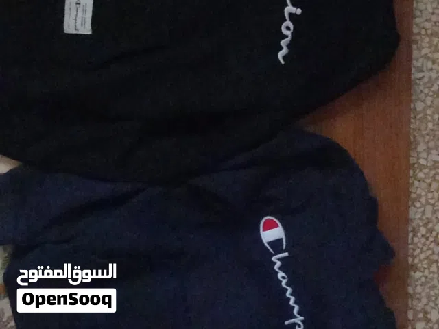 هودي لون كحلي ولون اسود اصلي مستخدم  بحالة ممتازة