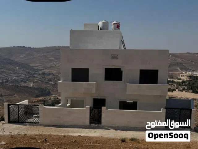 فيلا مميزه للبيع اربع واجهات حجر بناء حديث في قرية ام رمانه على حدود شفا بدران