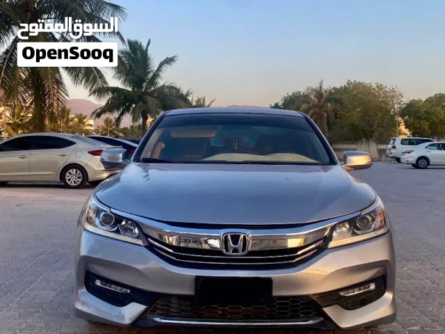 2017 هوندا اكورد EX