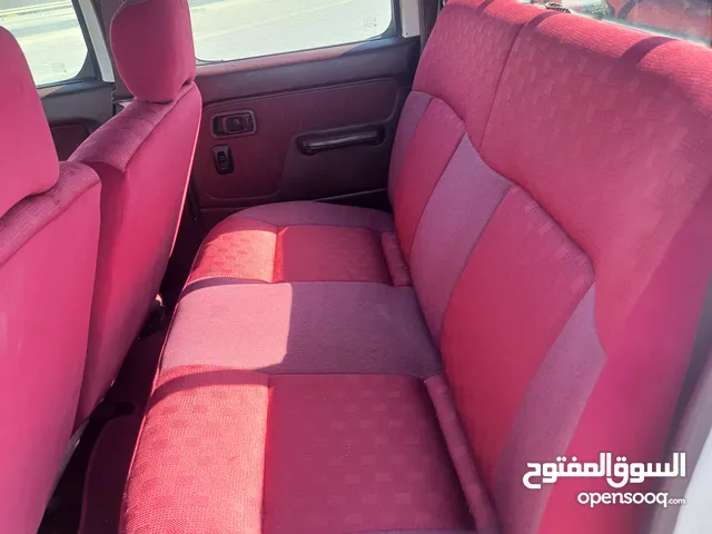 للبيع pickup nissan 2011