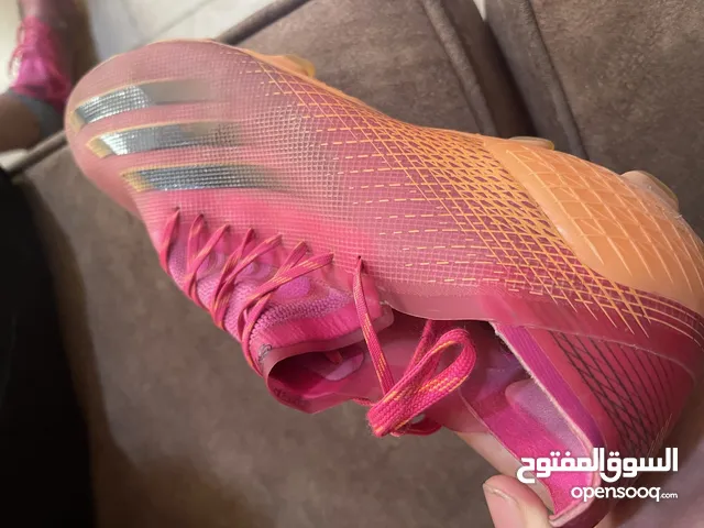 43 Sport Shoes in Amman