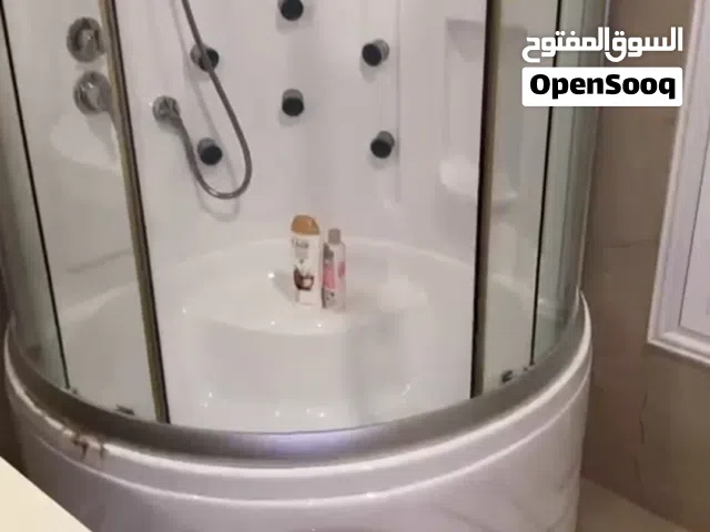 جاكوزي مستعمل بحاله جيده