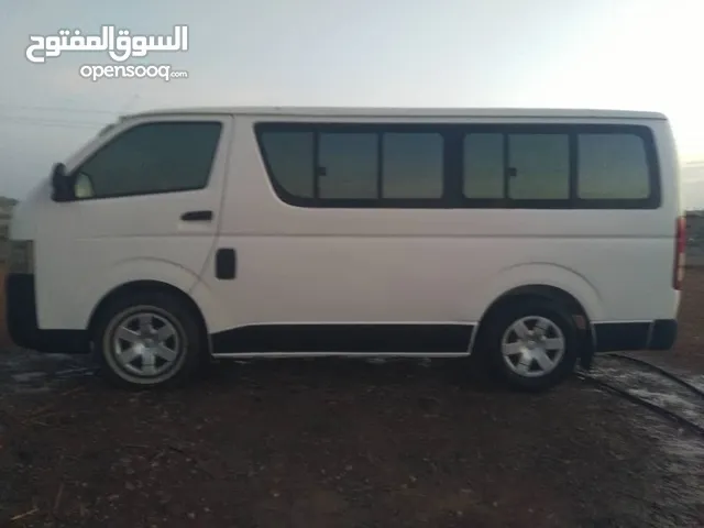 هايس شريحة 2012 فايفL الوقود جاز عمرة إستندر خالي ملاحظ مياخد حزام نظافة ترخيص وتأمين شامل ساري م