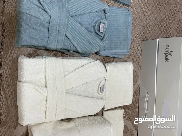 روب حمام 8قطعه جديد غير مستخدم عند صبحا ب50دينار