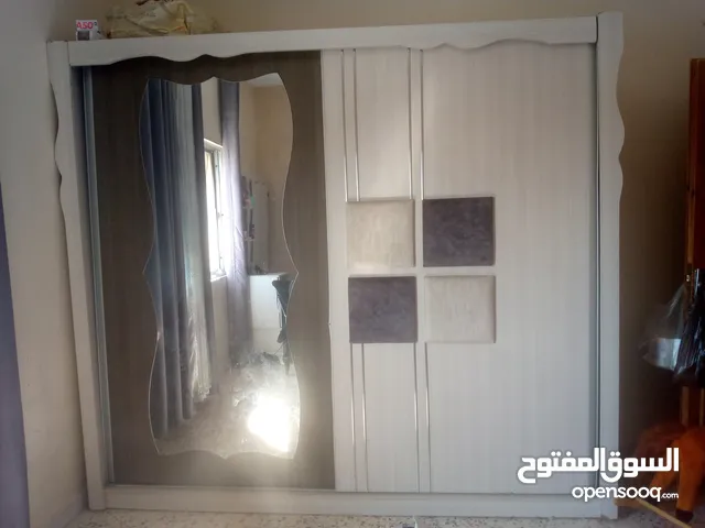 غرفة نوم خشب ثقيل مع اضاءة  للتواصل واتس اب