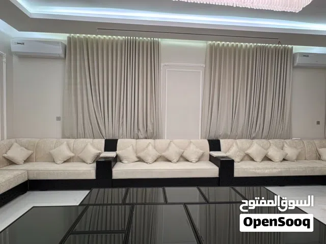 للبيع مجلس عربي فاخر شبه جديد