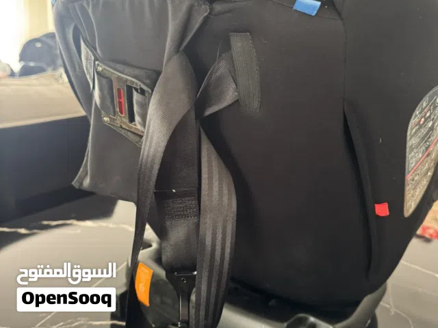 مقعد سيارة للاطفال ..