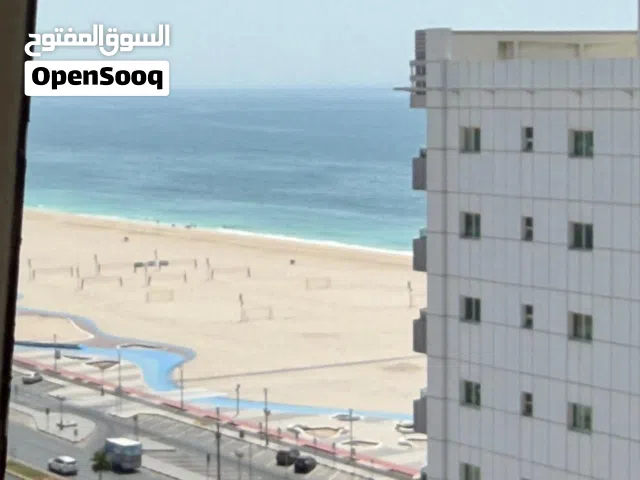 أفخم شقق أول ساكن للإيجار في كورنيش عجمان إطلالة بحرية مباشرة مع باركن مجاني