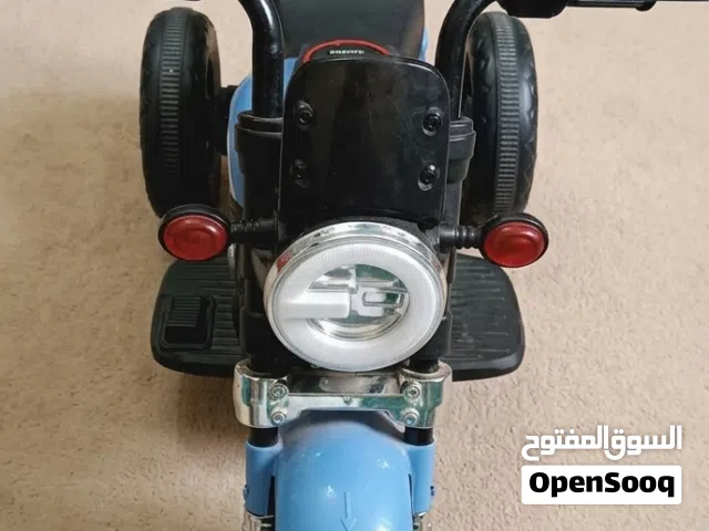 سيارة موطو اطفال شحن بحالة ممتازة