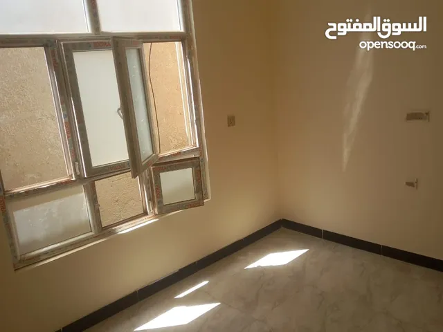 330 m2 More than 6 bedrooms Townhouse for Sale in Baghdad Ghazaliya