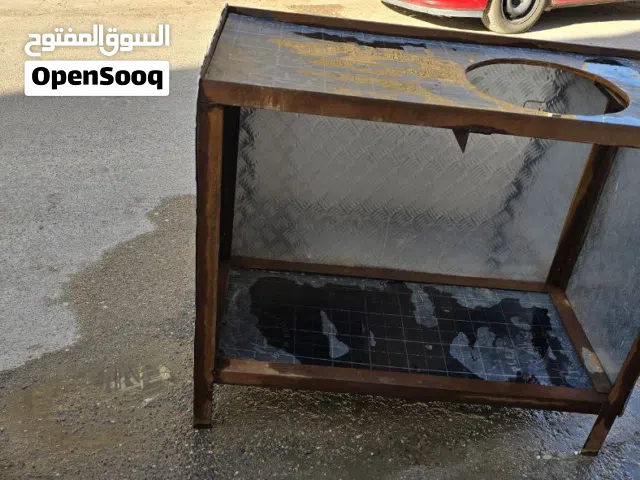 ميز لبلبي للبيع حجم متوسط