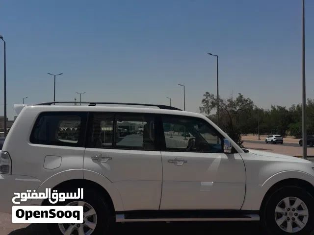 2019 ميتسوبيشي باجيرو GLS