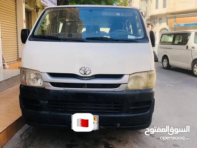 Toyota hiace _model contact