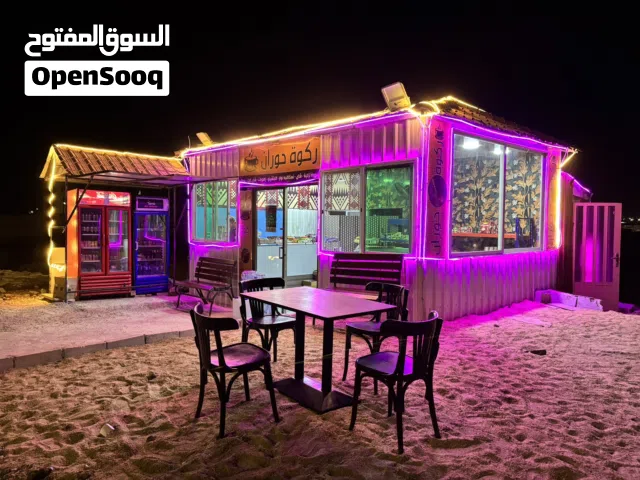 قهوه للضمان بكافة التجهيزات  ثلاجة عدد 2  ماكينة نسكافيه  ماكينة سلش  ماكينةسحلب واشياء اخرى