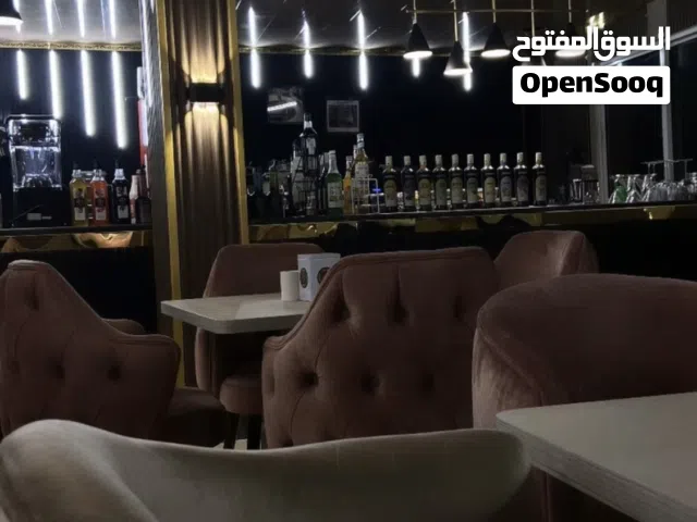 كافية فخم على بوابة جامعة مؤتة