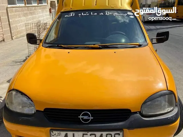 Opel Campo 2000 in Amman