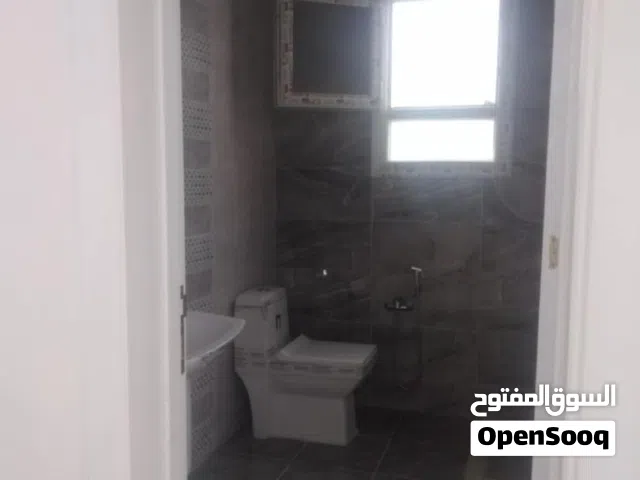 190 m2 4 Bedrooms Townhouse for Rent in Tripoli Ain Zara
