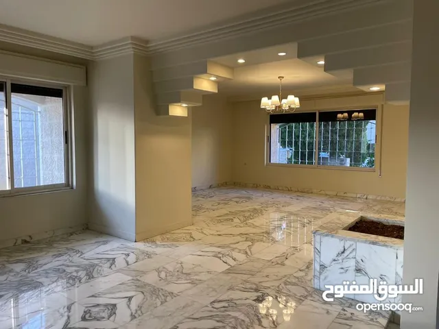 400 m2 4 Bedrooms Villa for Rent in Amman 4th Circle