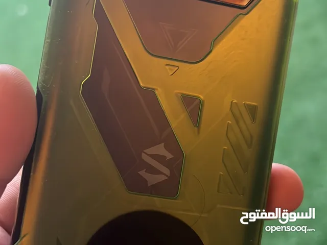 للبيع بلاك شارك 4 برو