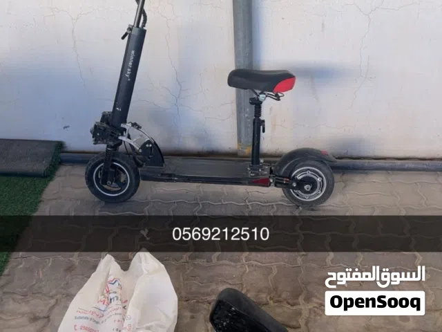 للبيع اسكوتر مستعمل مافي شي اله اشيا بصيطه